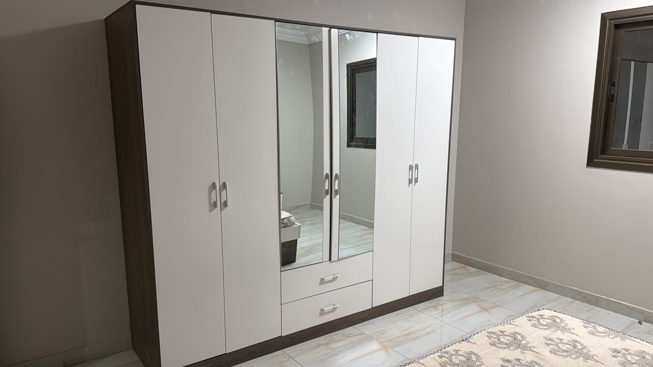 أثاث مستعمل
